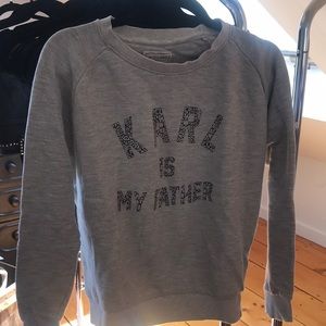 Sweatshirt